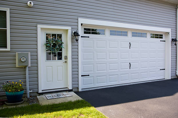 24/7 Emergency Garage Door Panel Replacement experts in Marlton, MD
